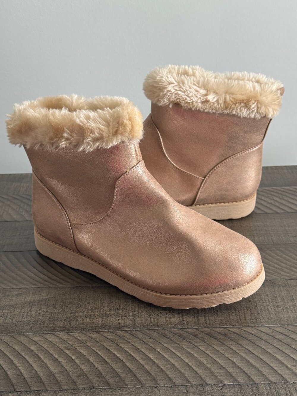 Cat & Jack Girls Shearling Style Boots Faux Fur Round Toe Size 5